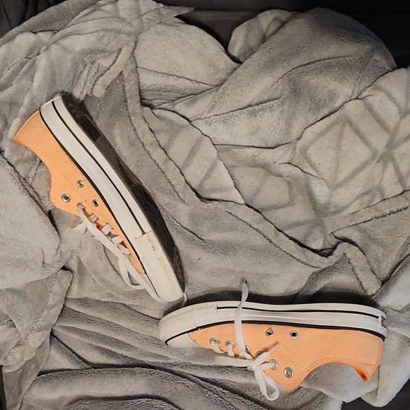 Converse low tops - Picture 4 of 4